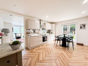 Photo 18- click for photo gallery